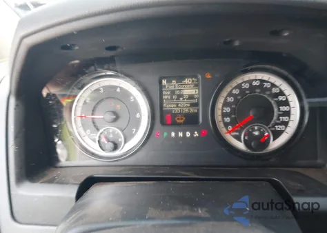 2018 Ram 1500 Express 4X4 5'7 Box из США, поврежденный, VIN 3C6RR7KT6JG211558